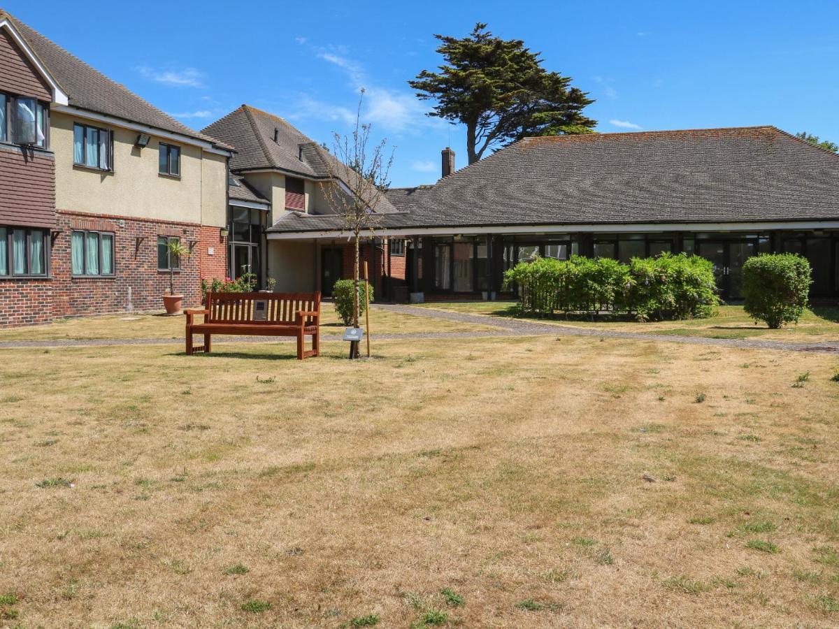 Flat 33 - Marine Court Villa Littlehampton Exterior photo